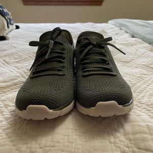 Sketchers women’s shoe “Slip-Ins”